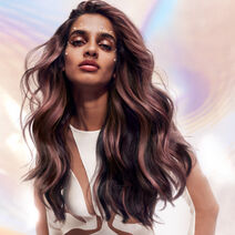French Balayage Pearls: Double face framing - L'Oreal Professionnel | L'Oréal Partner Shop